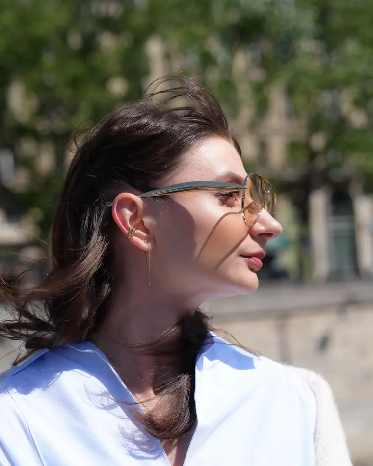 Portrait photographer in Paris by the Seine